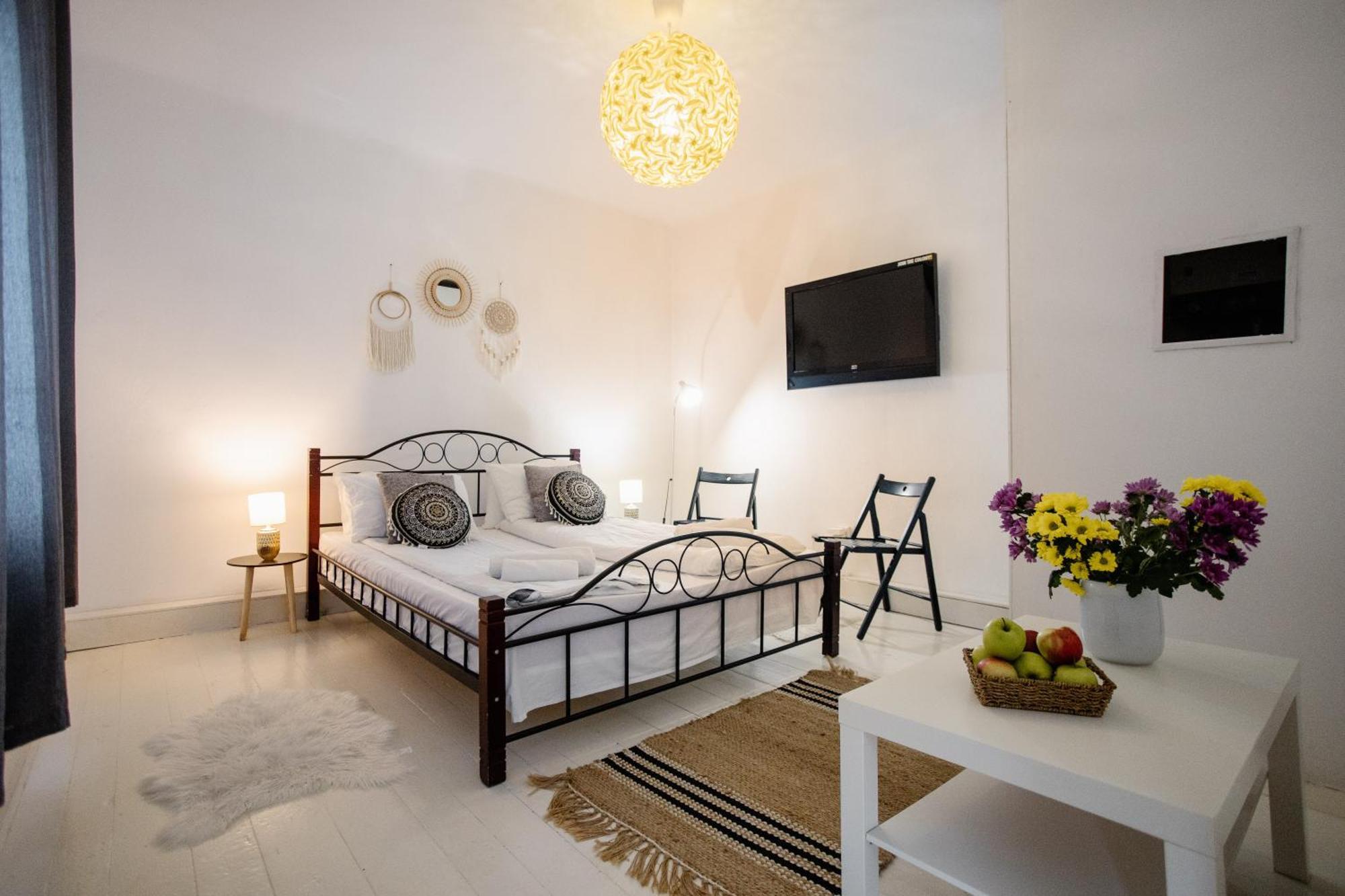 La Maison Blanche Ξενοδοχείο Άλμπα Ιούλια Εξωτερικό φωτογραφία